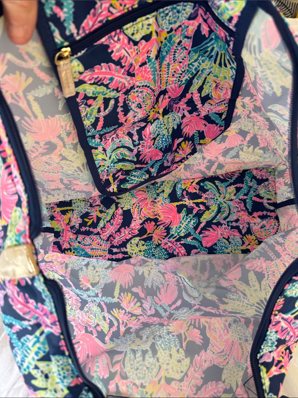 Lilly Pulitzer Getaway Packable Tote - Picture 4 of 6
